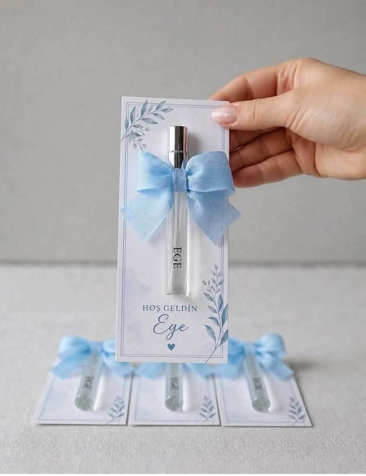 Personalized Mini Perfume Bottle Favors 1