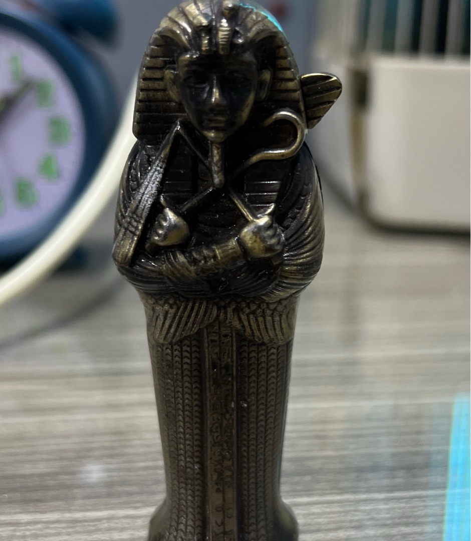 تمثال فرعون مصري تابوت 3