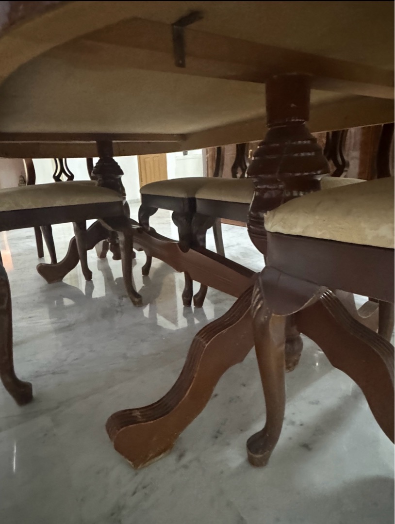 Classic Wooden Dining Room Set 4