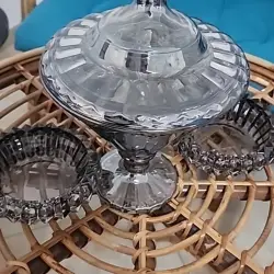 طقم طبق حلوى زجاجي مزخرف ومنافض سجائر