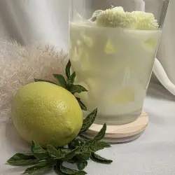 Lemon candle with lemon scent