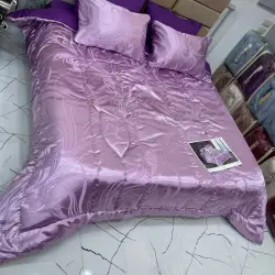 طقم مفروشات فاخر باللون البنفسجي