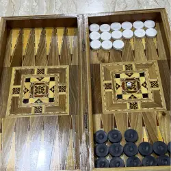 مجموعة لعبة طاولة الزهر الخشبية