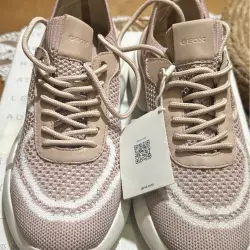 حذاء رياضي نسائي GEOX