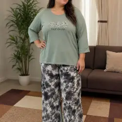 طقم ملابس منزلية نسائي بمقاس كبير
