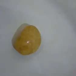 حجر أصفر مصقول